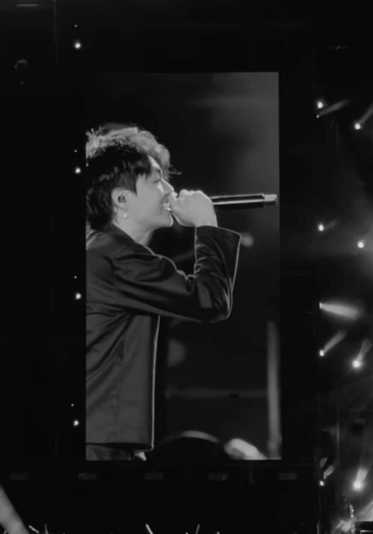 điệu nhạc lướt đi trên cung đàn, ngàn ánh sao, muôn màu, anh với em #obito #youngtobieedasick 