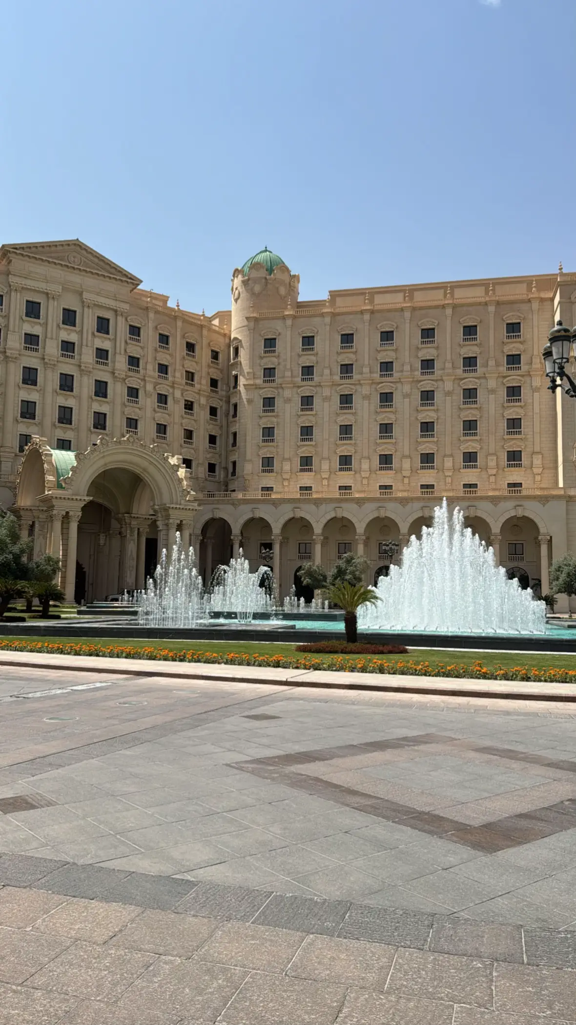 والحياه الفاخره روعه لكن ماهي بجوي✨ #فندق_الريتز_كارلتون #الرياض #explore #اكسبلور #fyp #الرياض_الآن #foryou 