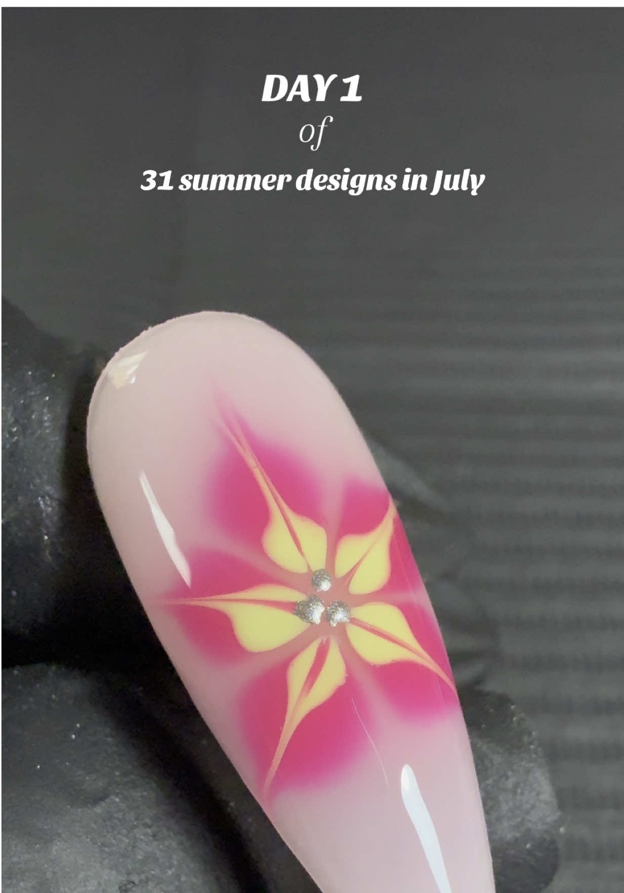 Day 1 of 31 summer designs in July 🌸🌞💅🏼 Follow me for more nail art tutorials 🫧 #summernails #nailartist #summernailinspo #nailart #nailarttutorial #summer2025 #fyp 