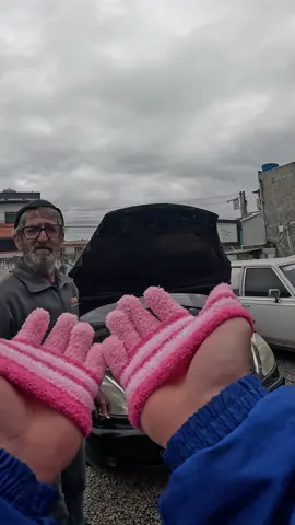 Apareci de luva rosa no pardal…