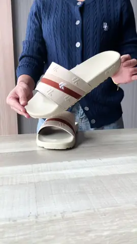 สวย มีสไตล์ แมทช์ง่าย พื้นนุ่ม เดินสบาย ดีไซน์หรู ราคาเบา คู่นี้ต้องมี #Kitothailand #StepwithStyle #Kito #กีโต้ #รองเท้าแตะ #รองเท้าผู้หญิง #รองเท้าผู้ชาย #ฮิตในtiktok #ป้ายยา #รีวิว #fyp #foryou #viral 