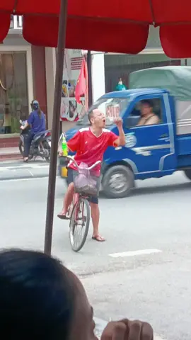 Aladdin vs cây đèn thần 😂