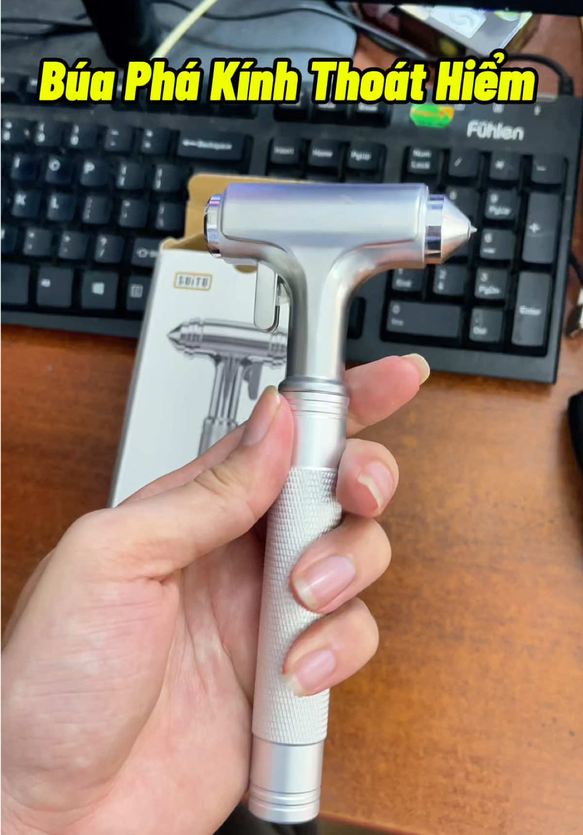 búa phá kính thoát hiểm ô tô kim loại #anphuauto #phukienoto #buaphakinh 