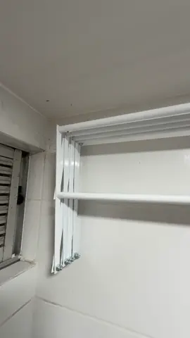 🔹 ¡Aprovecha cada rincón de tu hogar! Nuestro tendedero plegable es la solución perfecta para secar tu ropa sin ocupar espacio. 💡 ✅ Práctico ✅ Resistente ✅ Ideal para espacios pequeños Se pliega fácilmente cuando no lo estás usando, manteniendo todo organizado y funcional. 👚👕 📍Entrega inmediata 📲 Escríbenos al WhatsApp 318-690-7403 📸 Síguenos: @soportescobucaramanga