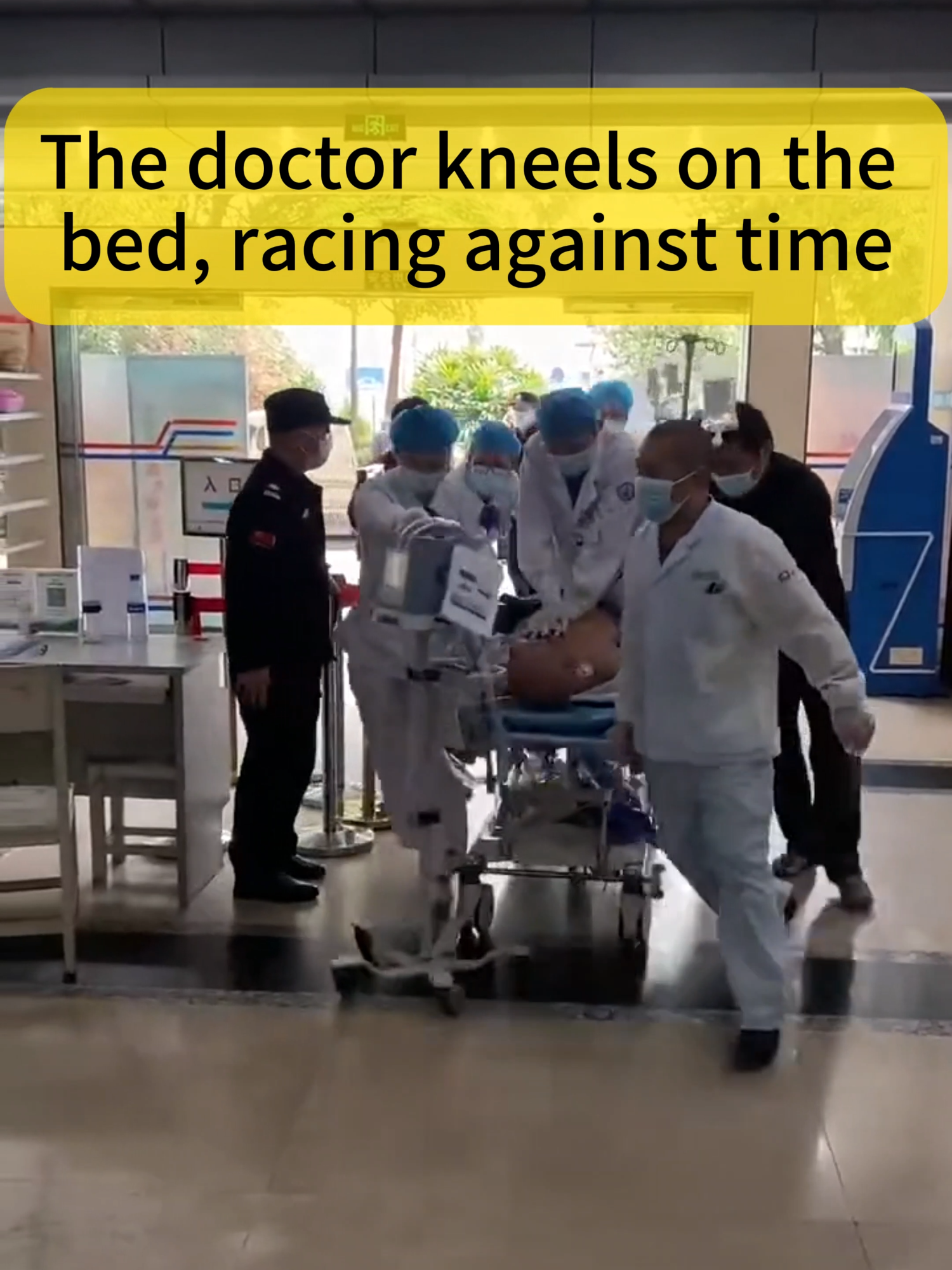 ⚕️ Kneeling on the bed, racing the clock ⏱️ ER Doctor giving CPR - every second counts. The ultimate fight for life. 💙 #EmergencyRoom #CPR #DoctorLife#ER#RacingTime  👉 Follow me for more information about hospitals and doctors!