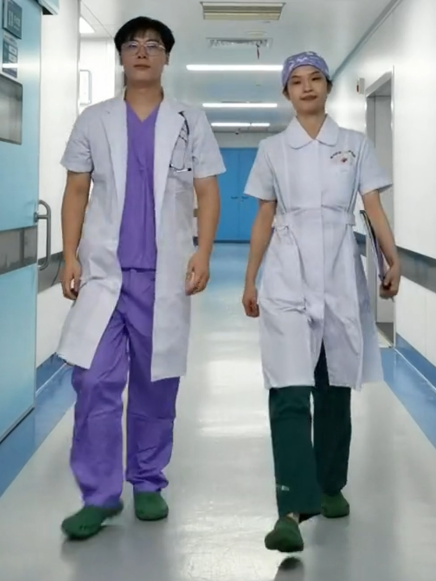 👨👩 MEDICAL FASHION WEEK IS HERE! 👗✨ Who needs Paris when you have the hospital runway? Our heroes show off their REAL style & skills! #MedFashion #HealthcareHeroes #NurseLife #DoctorStyle #MedicalRunway #HealthcareFashion