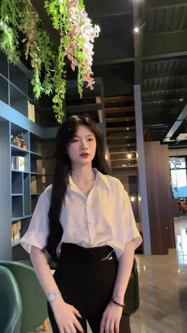 Sơ mi tay lụa ngắn , mát mềm mịn 