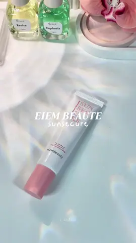 nemuin sunscreen tapi warnanya pink? mana ada tone up nya juga🤫 dari mana lagi kalau bukan @EIEM BEAUTYY 💗💕 #enjoythesun #korbaneiem #eiem #eiembeauty #sunscreen #sunscreenviral #sunscreenreview #fyp #review #fypage 