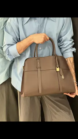 Túi thanh lịch dành cho mấy chị văn phòng đây ạa ❤️‍🔥❤️‍🔥 #CapCut #aldo #aldoshoesvn #aldohungvuongplaza #styleoftheday #bagoffice #OOTD #tiktokthoitrang #hungvuongplaza 