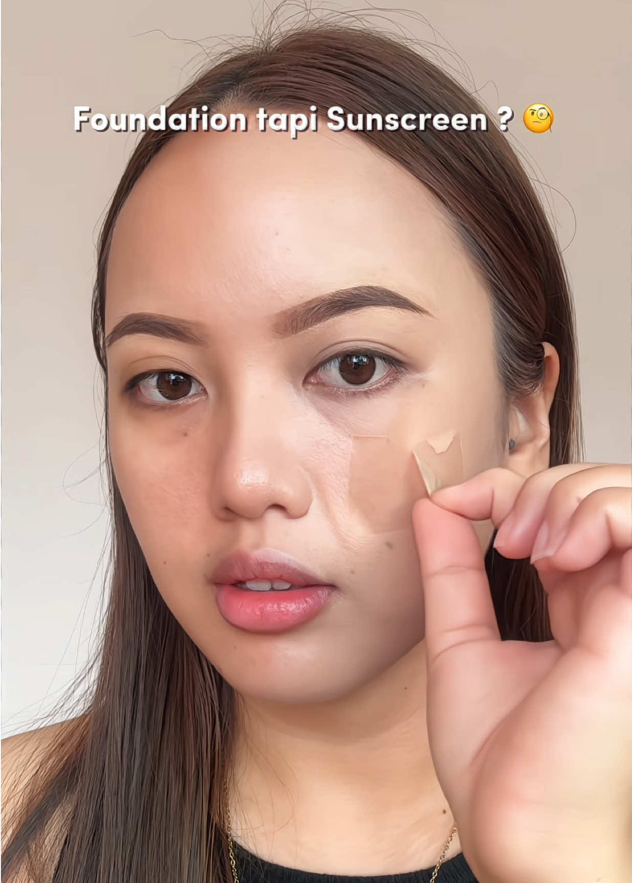 Another foundation yg best 😍 #CARSLAN#carslanmy #2in1foundation #uvfoundation #uvprotection #sunscreen #sweatproof #waterproof #transferproof #makeup #basemakeup #makeuphacks #newarrivals #CarslanSummerMakeup #fyp 