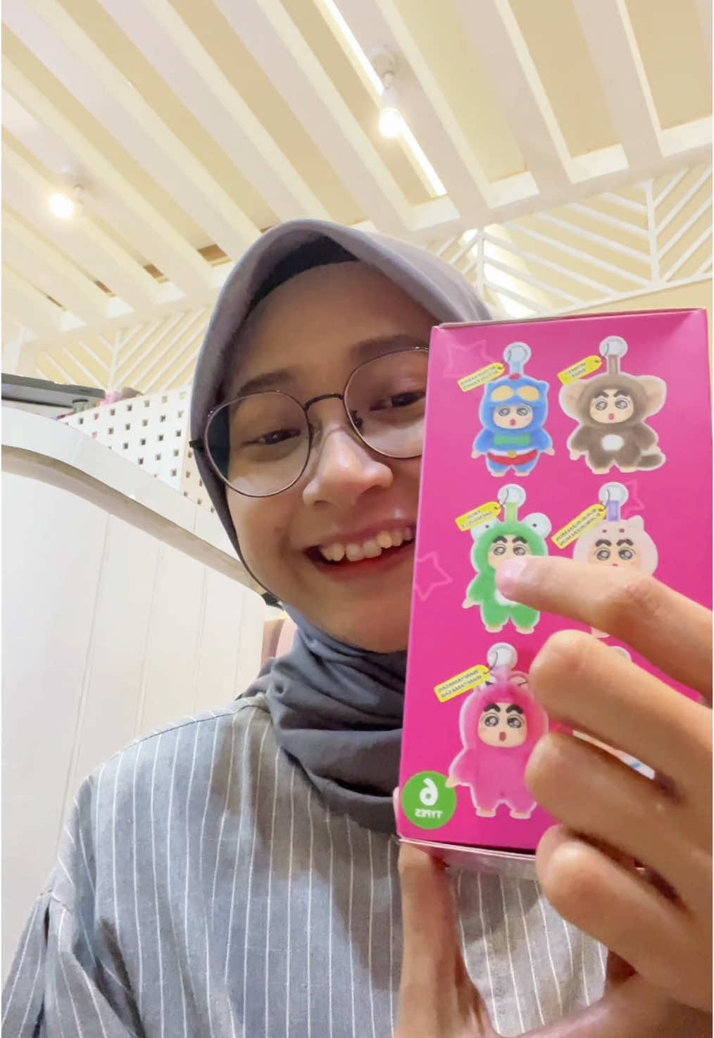 masih pngn dpt pahlawan bertopeng 🥹 #blindbox #crayonshinchan #miniso 