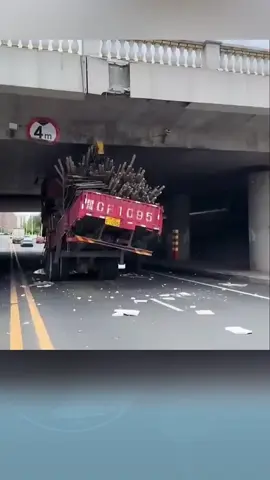 Anh xế vượt gầm cầu và cái kết #xuhuong #trending #khampha #viral #giaitri #funny 