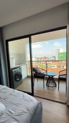 1Bedroom apartment available in kilimani,dm to book #airbnbkilimani #nairobiairbnb #kilimani 
