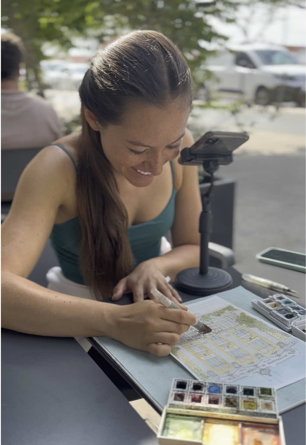 Finally summer is here! ☀️🎨 Warm sunny days call for painting outside — and there’s nothing better than setting up at a cozy coffee esplanade, enjoying the light, the breeze, and some good sketching time. Lisbon becomes even more magical this time of year! 💛 📍Lisbon Original watercolor in Daler Rowney paper Various sizes . . . #summerpainting #watercolorartist #lisboninwatercolor #urbansketching #coffeetimeart #pleinairpainting #artinlisbon 