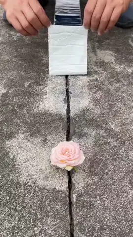 3 Trong nhà rỉ nước rốt cuộc không cần tìm người nữa, không thấm nước bổ sung dán chống nắng chống đông, tính dính mạnh, chỗ nào bổ sung chỗ đó. Rò rỉ trên mái nhà # băng butyl # băng chống thấm