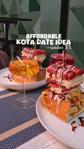 Here is an affordable date idea under $5, You can visit @Fairy Cafe for their big juicy Fairy Kita and indulge your taste buds. #goddid #fairycafe #musttrykotadate #affordabledateidea #cheapdateidea #dateunder5dollars #100randdateidea #kotadate🥰 #kotabulawayo #musttryfood #fairykota #bigjuicykota #wheretogetakota #fyp #viralvideo #fyp #fairycafe🔥 #fairycafefood #fairycafekota #viralmyvideo #jenncheev #jennlifestyle #yourbulawayantourguide #bulawayokota #Foodie #foodietiktok #FoodTok 