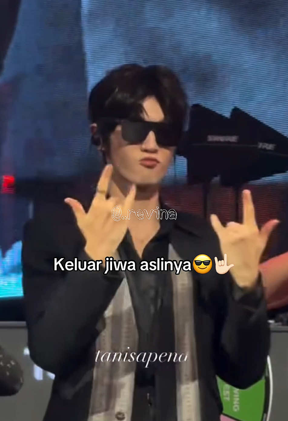 Yuan ketika kena angin Indo🤣 Baru sehari aja udah gini, gimana seminggu😭🙏🏻 Pantesan cepet pulang, ternyata takut terbawa arus😌 #iqiyi #brandambassador #fanmeeting #xiaowudi #mrbad #azan #lizan #thewhiteolivetree #duanjiaxu #hiddenlove #chenzheyuan #chenzheyuan陈哲远 #陈哲远 #yuan #aktorchina #aktorchina🇨🇳 #actorchinese #chineseactor #cdrama #chinesedrama #cdramalover #idol #army #xyzbca #moots? #4u #fyppppppppppppppppppppppp #iklan #viral #artist #tiktok #tutorfyp #actor #china #trending #masukberandafyp #foryoupage #fyp 