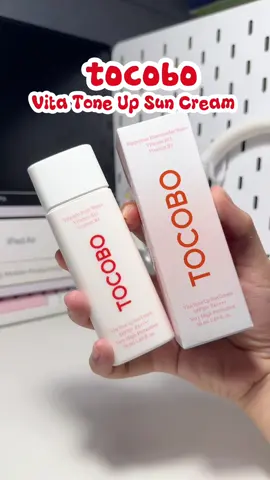 Siu mê lớp finish của Kem chống năng nâng tone thuân chay Tocobo Vita Tone Up Sun Cream @TOCOBO VIET NAM #tocobosunscreen #tocobo #ugccreator #ugccontentcreator #xuhuongtiktok #ugccommunity #muataitiktokshop #reviewlamdep #goclamdep #ugctips #koreanskincare #kemchongnangnangtone #kemchongnang #kemchongnangkiemdau