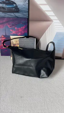 #tiktokshopholidayhaul #giftidea #tiktokshop #tiktokmademebuyit #pursetok #ladybags #luxurybag #chinasupplier #tiktokshopmemorialday #chinesefactory #minibags 