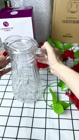 Giá rẻ không săn là tiếc nha, Bình thủy tinh chịu nhiệt tặng nắp, có cán tay cầm, giá ưu đãi 60k nahnh tay săn kẻo hết ưu đãi nha #binhthuytinh #binhdungnuoc #binhtra #xuhuong #thinhhanh #dexuat  @Tạp hóa Thị Lành 