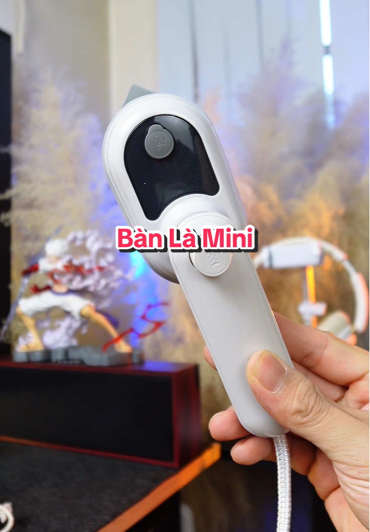 Bàn là mini phun ẩm nhỏ gọn, tiện lợi để mang đi công tác, du lịch #ongbobaconreview #PerfectionbyM #MStyler #banladulich #banlaMStyler #banlaminiMStyler #byscom #tangdoncungVXP #toiuuGMVMax