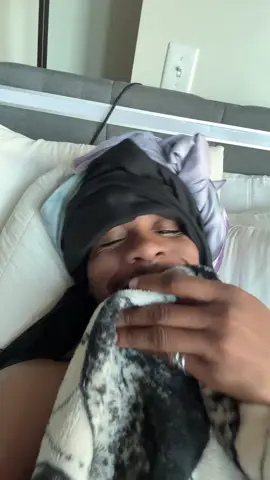 Woke up like this literally 😂😂😂😂 #funnyvideos #thingswedotolookgood #curlyhair #curlyhairroutine 