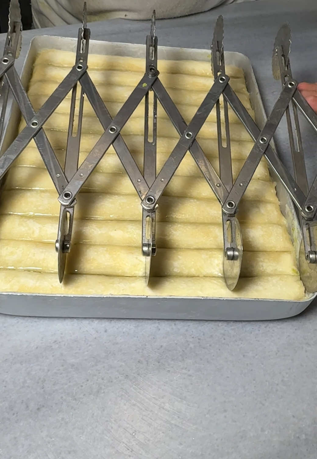 Baklava Dilimleme Aparatı…😎😎 #türkiye #kahramanmaraş #baklava #gurmemarask 