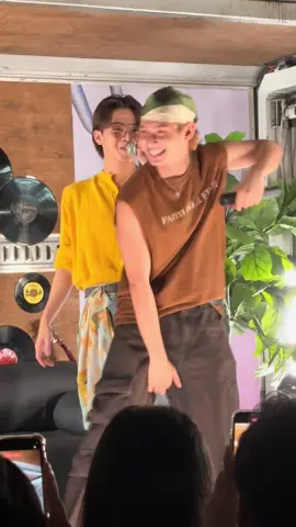 hello @enzo ano kala mo makakahinga pa ako after nito !! #vxon #vxon_dapatlangakolang #vxon_vince #ppop #fyp 