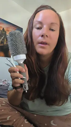 #barrelbrush #beautycarves #beautycarvesroundhairbrush #antistatic #naturallyantibacterial #hairtok @BeautyCarves 