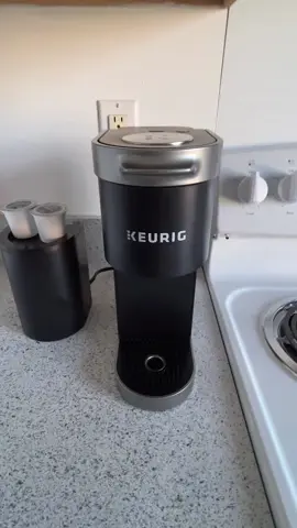 First time using my new favorite Keurig K-Mini Plus Single Serve Coffee Maker and I’m obsessed 😍 #keurig #coffeemaker #fyp #coffeetok 