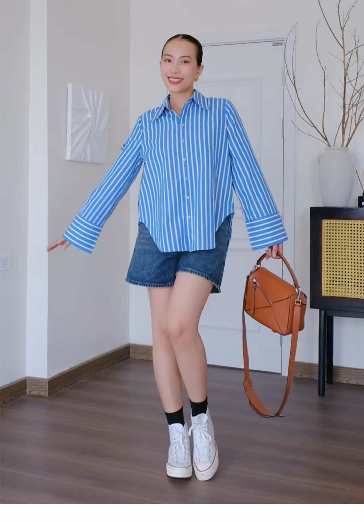 Áo này xinh lắm luôn #LearnOnTikTok #fyp #vtvcab #uyendo #thebluetshirt 
