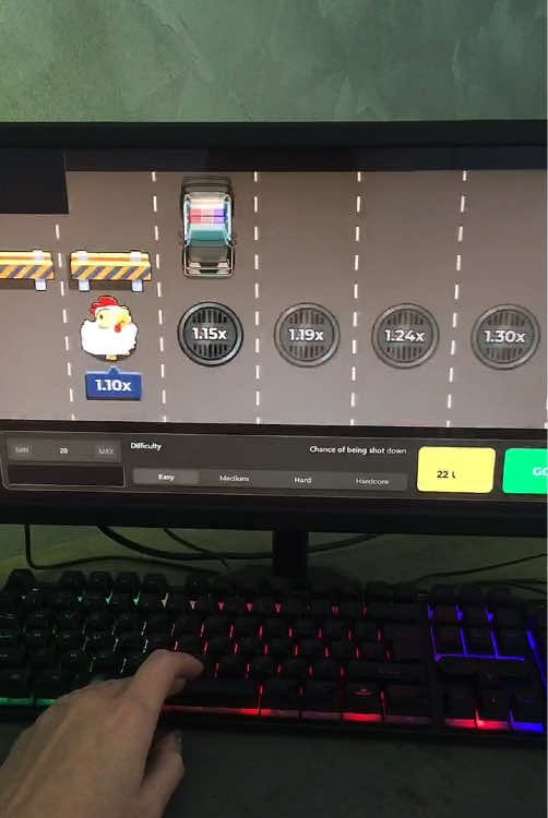 Chickenroad very cool game #chickenroad #chickenroad2 