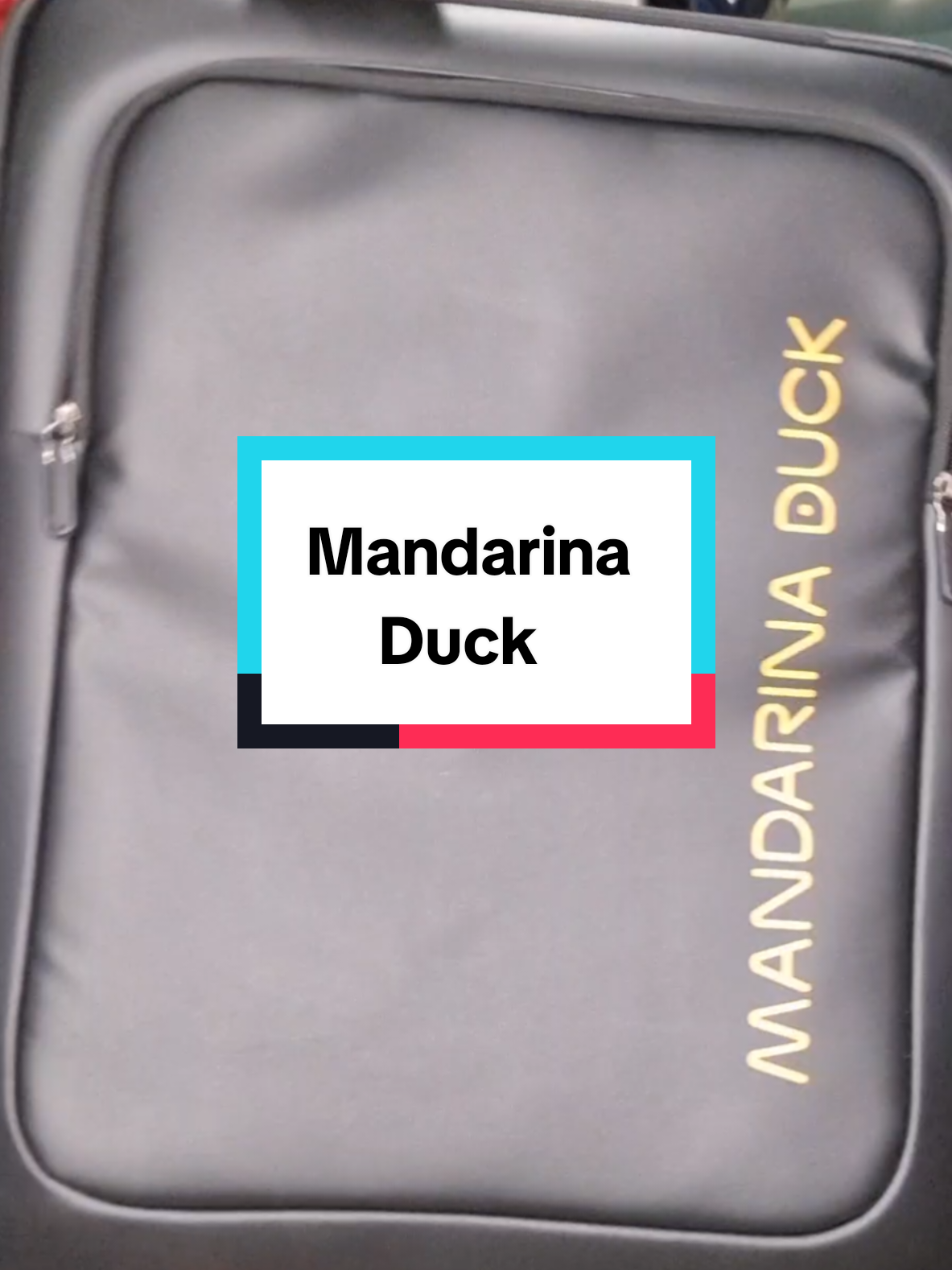 Ετοιμαζεσαι για διακοπες?? #stigkabooks #mandarinaduck #travelbag #ecobag #βαλιτσες #αποσκευές #ταξιδια #τσαντες 