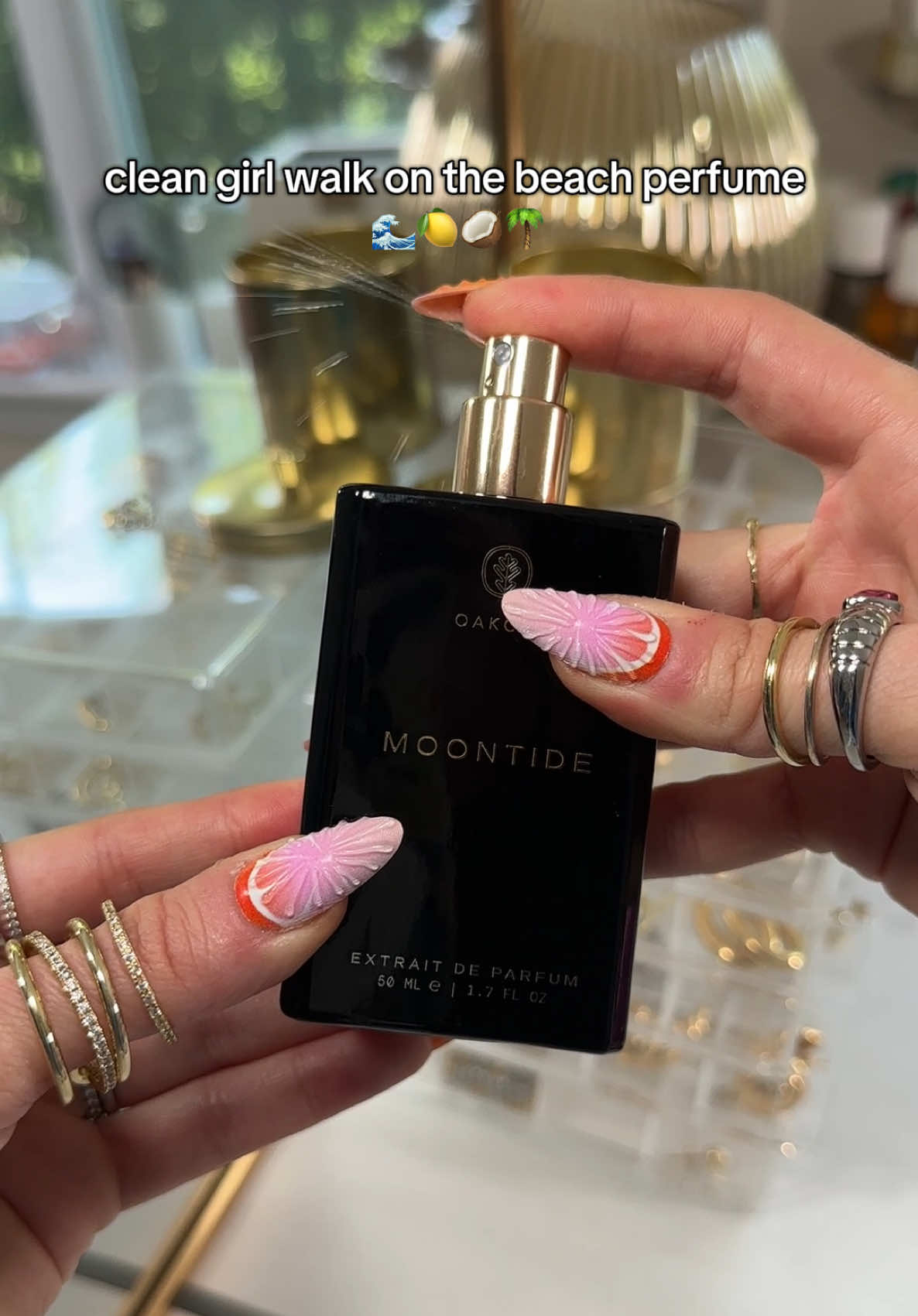 fresh, summer clean girl scent #oakchaperfume #fragrancetiktok #perfumereview #cleangirl #dealsforyoudays #smellgood #ttsbeautybesties #perfumes  