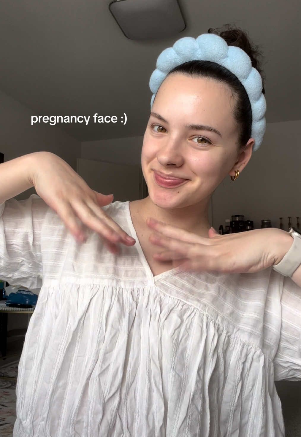 Pregnancy nose is horrifying bro #pregnancyface #pregnancynose #35weekspregnant #youngmom #relatable #pregnantlife 