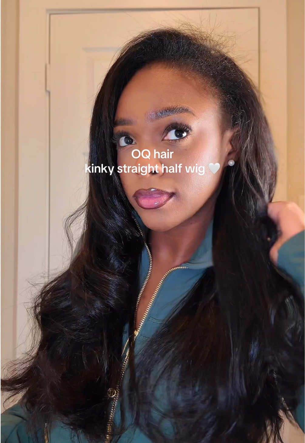 This is a 22 inch Kinky straight 180% density half wig from @OQHAIR @oqhairshop 💗 I loved this one! Now I can’t lie, I’m only doing ONEEE more kinky straight collab & y’all won’t see this texture from me anymore cause it’s just not my cup of tea. 😭 This hair is BOMB though!! I actually love it. 💗 oqhair #Dealsforyoudays #tiktoktopwigs #oqgluelesswig #fyp #halfwig #wiginfluencer #nolacewig   