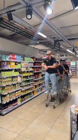 Jumbo aura farming #aura #aurafarming #boatkid #emote #jumbo #fyp #viral #foryou #voorjou 