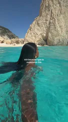 A sucker for blue waters and ocean swims 🩵🐚⛱️🧴 #foryou #fyp #foryoupage #ocean #bluewaters #oceanswims #greece #traveltok #beautifuldestinations #travelwithme #PlacesToVisit #bikiniseason #europeansummer 