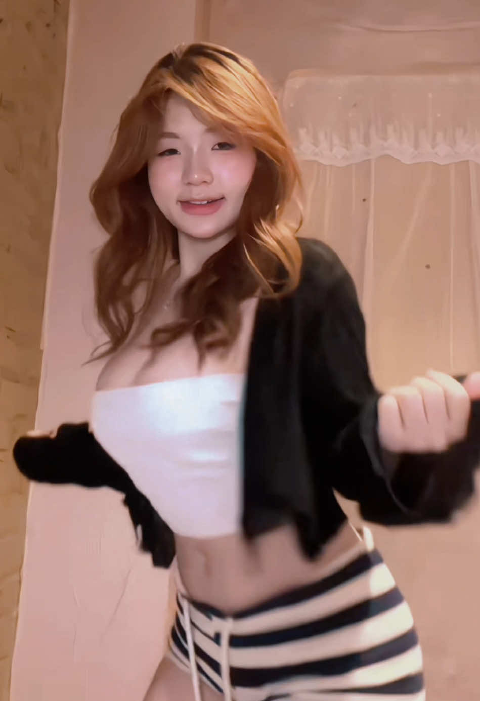 Keluarin aja gapapa #lanhxinhyeu06 #fyp #hyper #masukberanda #penyegarharimu #CapCut 