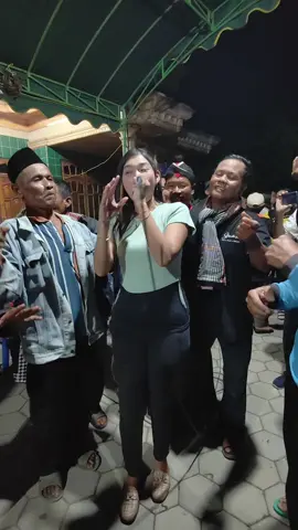 Cucak Rowo  #gajah #gajahgajahan #kesenian #budaya #ponorogo #gajahponorogo #gajahgajahantv 