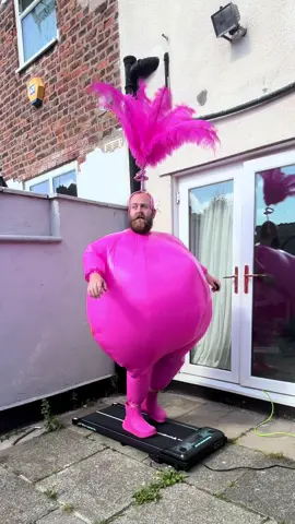 i'm late for boobah fashion week 