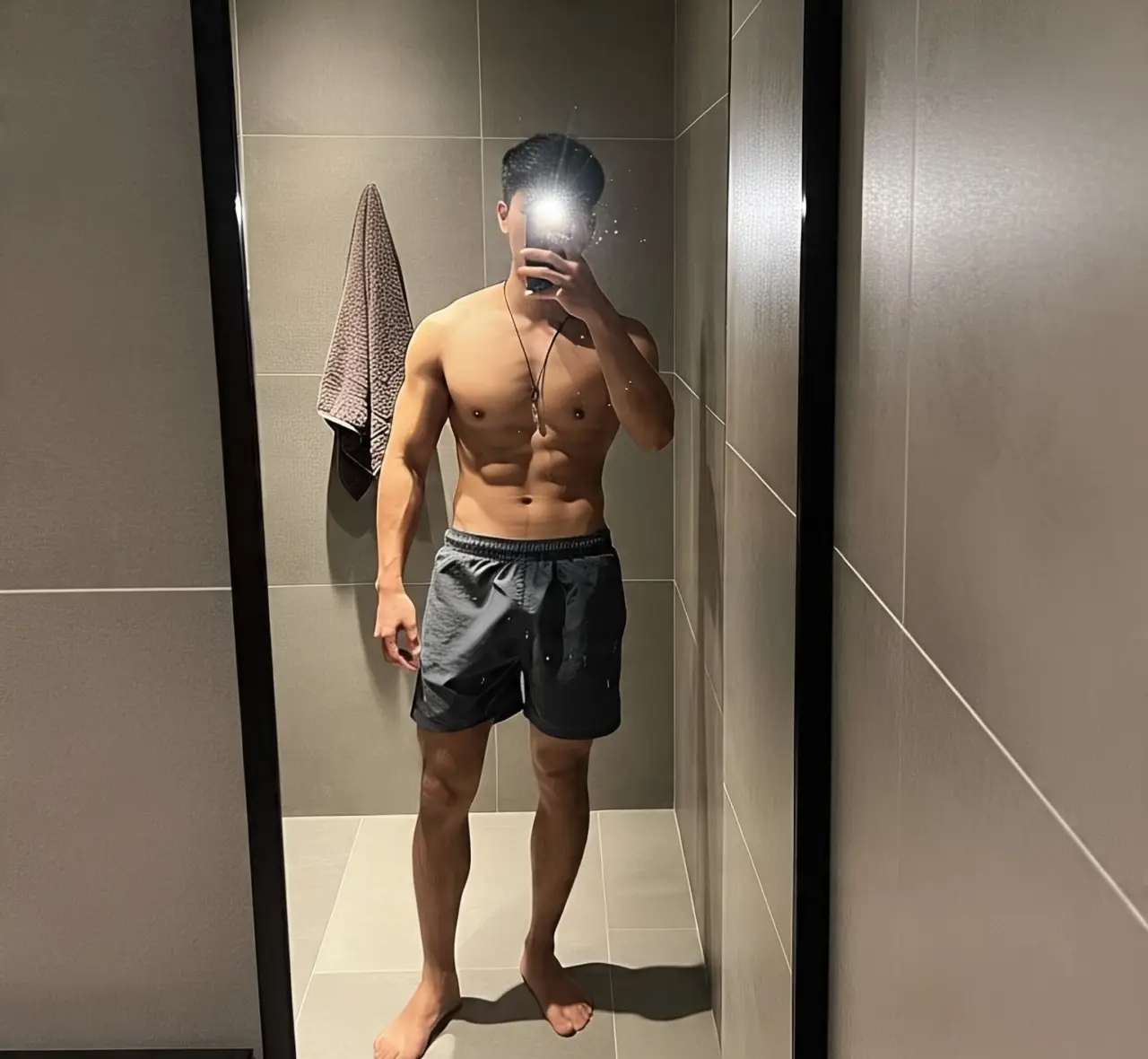 Banheiro da academia🥵🙅🏼‍♂️ #volumerusso #broderagem #academia #gym #ratinhodeacademia 