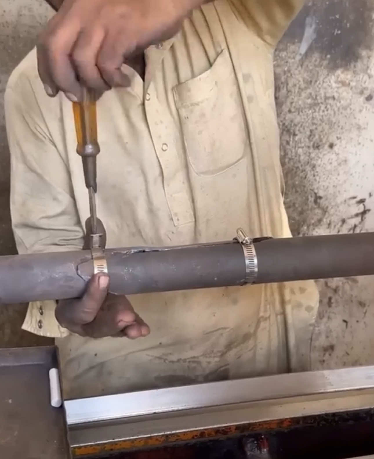 axle Broken like shape of sword was repair by talented mechanic.. #RareArtisan #axlerepair#broken#talentedmechanic#fypage 