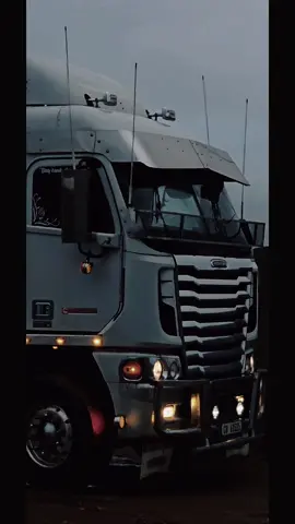 Almost said I want a truck...  #freightliner #diesel #argosy #horsepower #trucks #haul #fyp #beast #usa #america #sound @vernon venter 