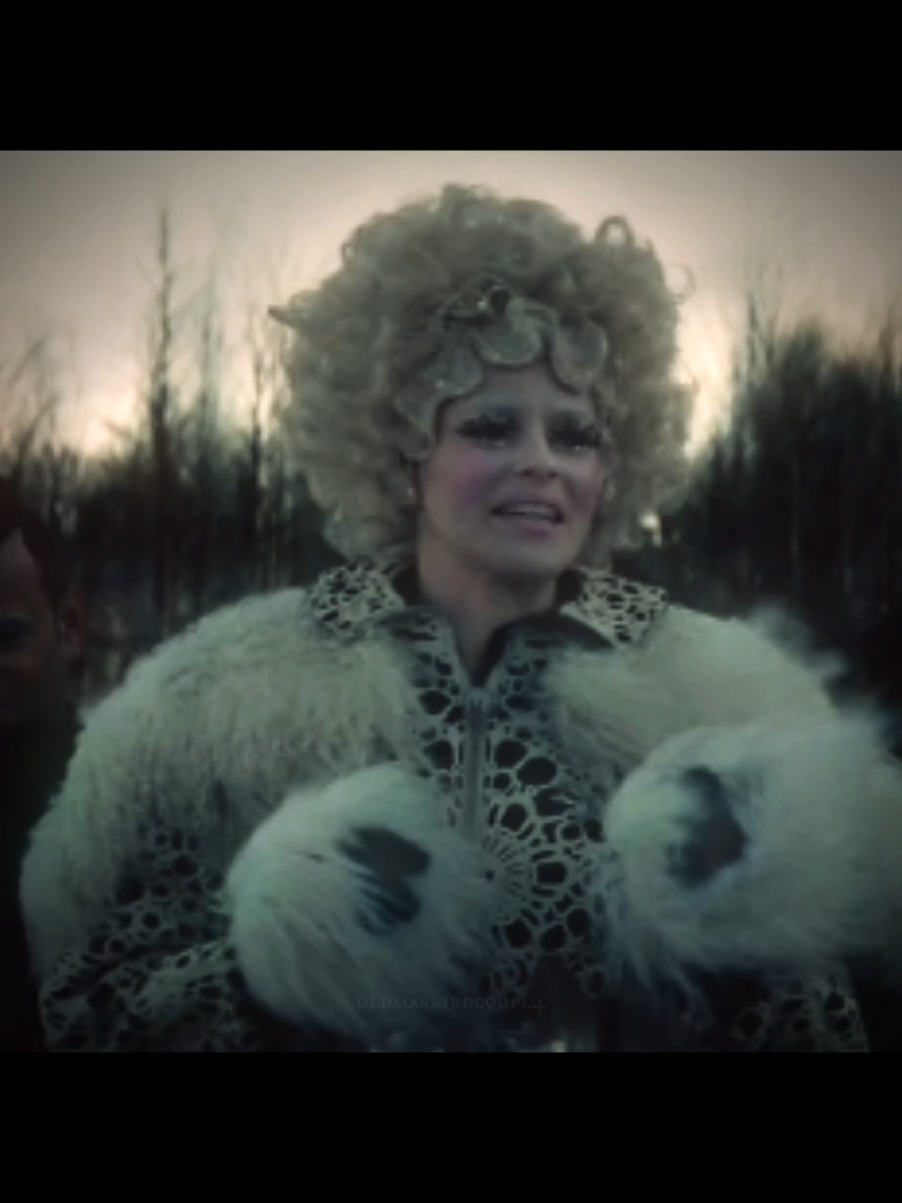 first time doing this style of text so im sorry if its bad but i swear no fandom can escape piano man 😭 #pianoman #hungergames #katniss #effie #peeta #haymitch #zyxbca #fyp #oldmarriedcoupl4 #trendingaudio || @vera 🏹 