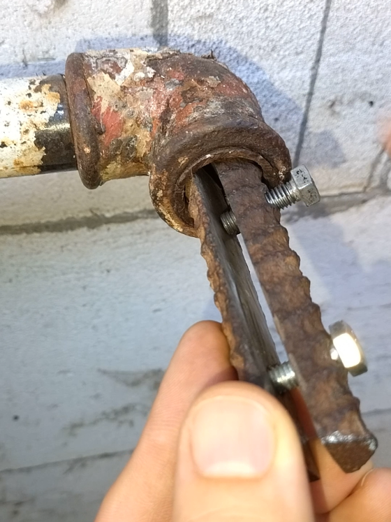 Genius DIY Plumbing Idea! A Great Method to Remove Broken Faucet Threads from a Pipe #DIY #plumbing #tips #tricks #skills 