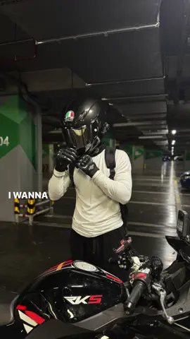 🏍️🤍 #AEA #GymLife #motorcycle #biker 