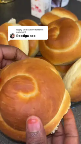 Replying to @Ikran mohamed #foryou #reerxamar #somalitiktok #somalia #macaan #sweden #bread #rooti warwareeg gorme kugu dambese inaad aragtid? 