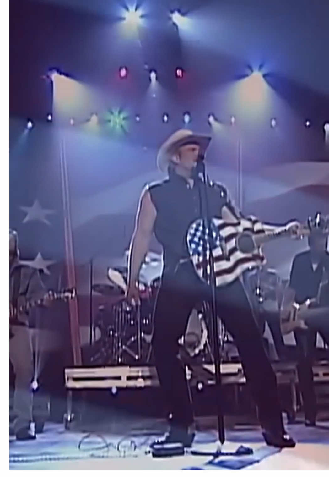 Independence Day weekend...brought to you Courtesy of the Red, White and Blue 🇺🇸 #tobykeith #july4th #independenceday 