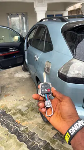Rx330 key modified to keyless entry , along side interior light installed in Benin city ❗️Dnt miss out #fyp 